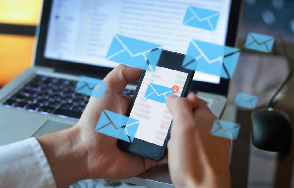 How does email marketing work?